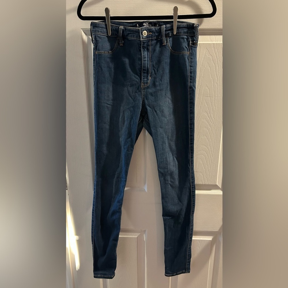 Hollister Ultra High-Rise Jean Leggings